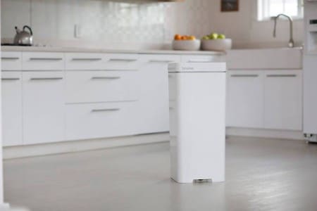 Bruno poubelle connectée aspirateur