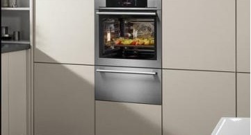 four connecté AEG Pro Combi Plus Smart