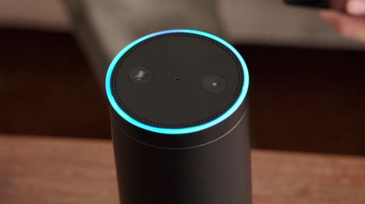 Apple concurrent Amazon Echo Siri