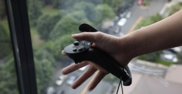Knuckles – Les nouveaux contrôleurs VR de Valve arrivent chez les développeurs