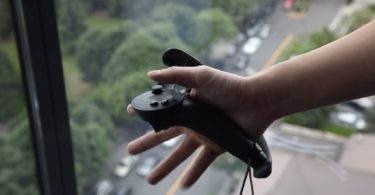 Knuckles – Les nouveaux contrôleurs VR de Valve arrivent chez les développeurs