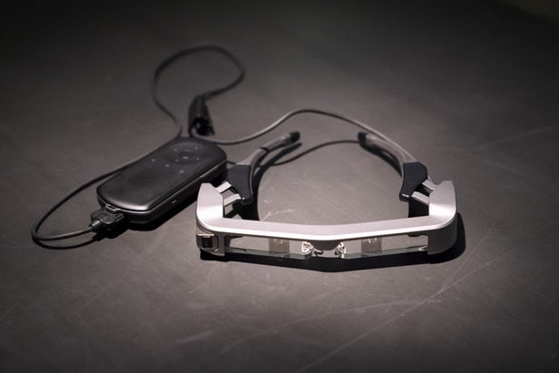 Le National Theatre propose désormais des smartglasses pour les malentendants