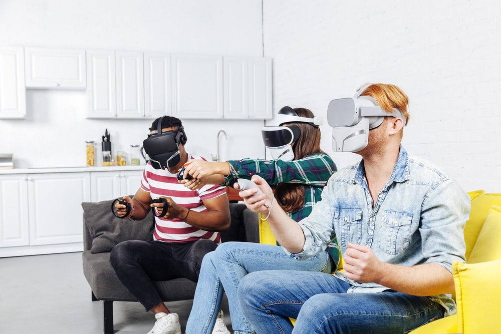 Feelreal - Le masque VR multi-sensoriel qui vous permet de sentir les roses virtuelles 1