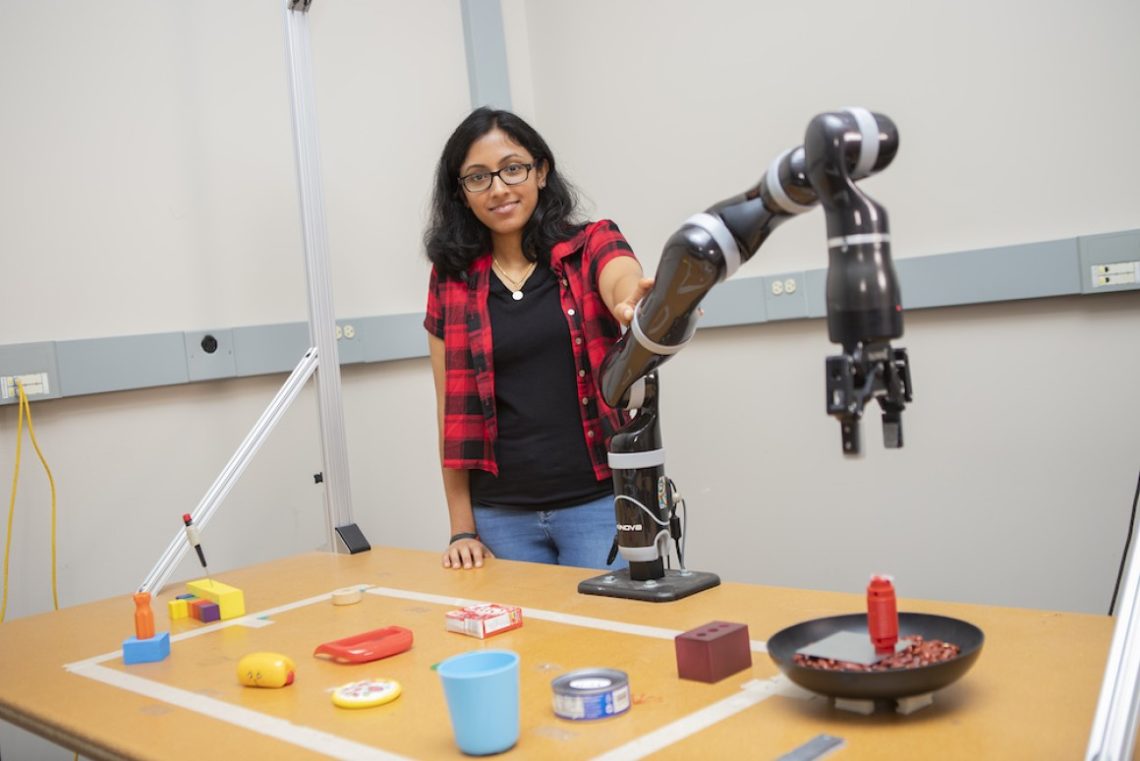 Les robots MacGyver apprennent à construire de nouveaux outils à partir d'objets du quotidien