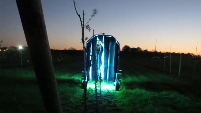 Thorvald - Des robots émetteurs d'UV parcourent les vignobles pour tuer les champignons