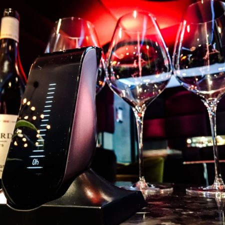 L'aérateur de vin intelligent d'Aveine va plaire aux amateurs de vin 2