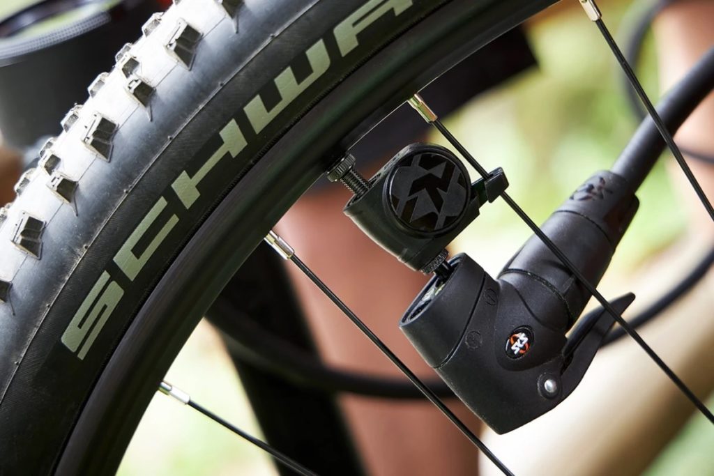 Airspy surveille la pression des pneus pendant que les cyclistes roulent