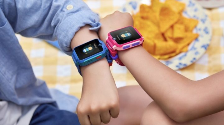 TCL Family Watch 2 permet aux enfants de chatter par vidéo et de prendre des selfies