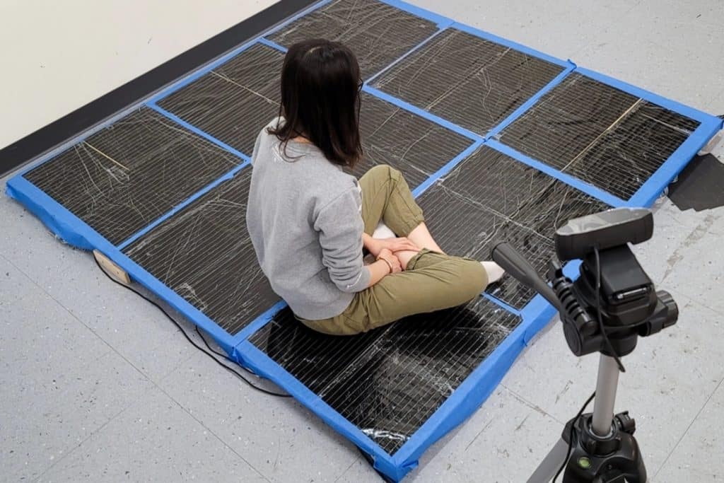 Un tapis intelligent suit vos mouvements pour mieux faire de l'exercice ou jouer