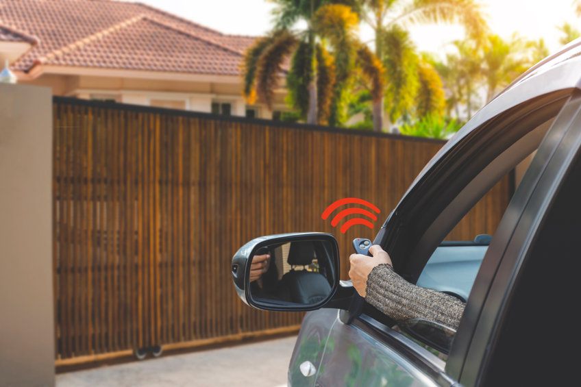 Comment choisir une télécommande Cardin pour son portail