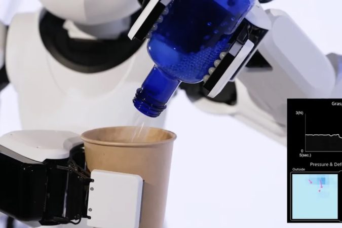 Sony présente un robot grabataire, des panneaux OLED 4K pour la RV, et bien plus encore