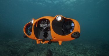 Le drone Seasam suit les plongeurs de manière autonome