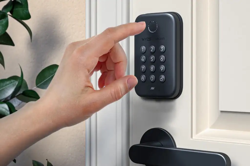 Wyze Lock Bolt - A smart biometric lock at a ridiculously low price