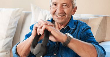 Caregiver - Un concept de canne intelligente pour les personnes âgées